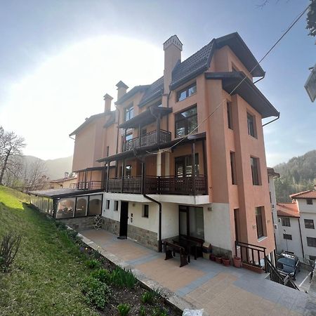 Panorama Guest House スモーリャン エクステリア 写真